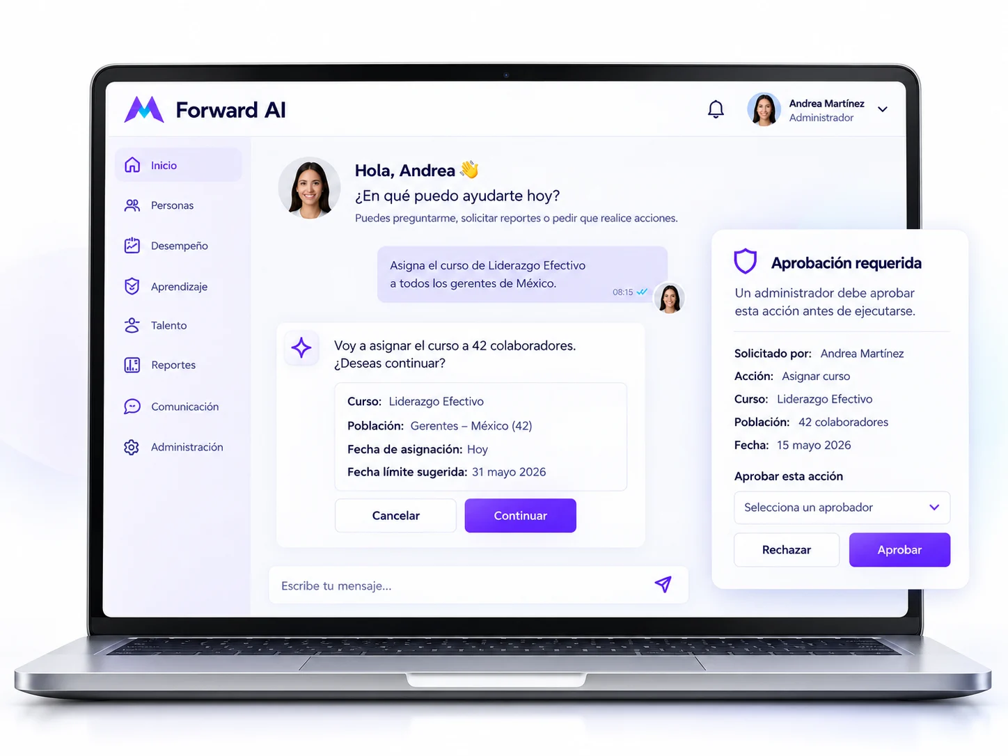 El asistente de Forward AI Platform propone asignar un curso a 42 colaboradores y pide la aprobación de un administrador